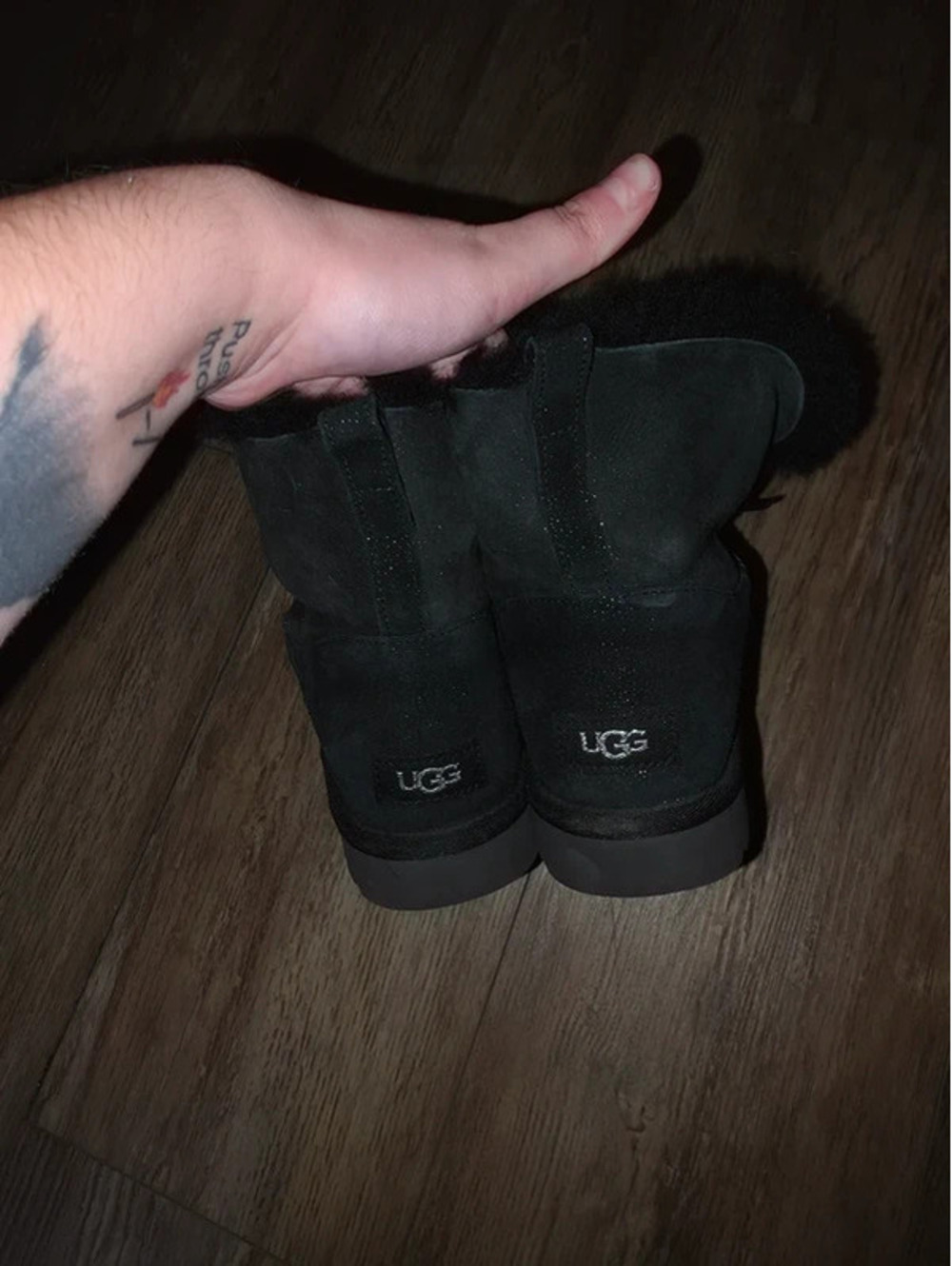 Ugg with bow